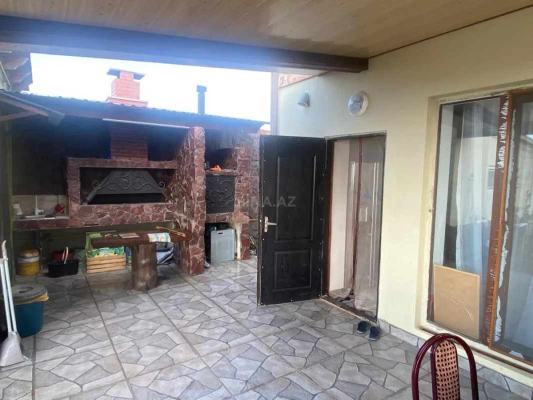 Satılır 6 otaqlı həyət evi 160 m²
