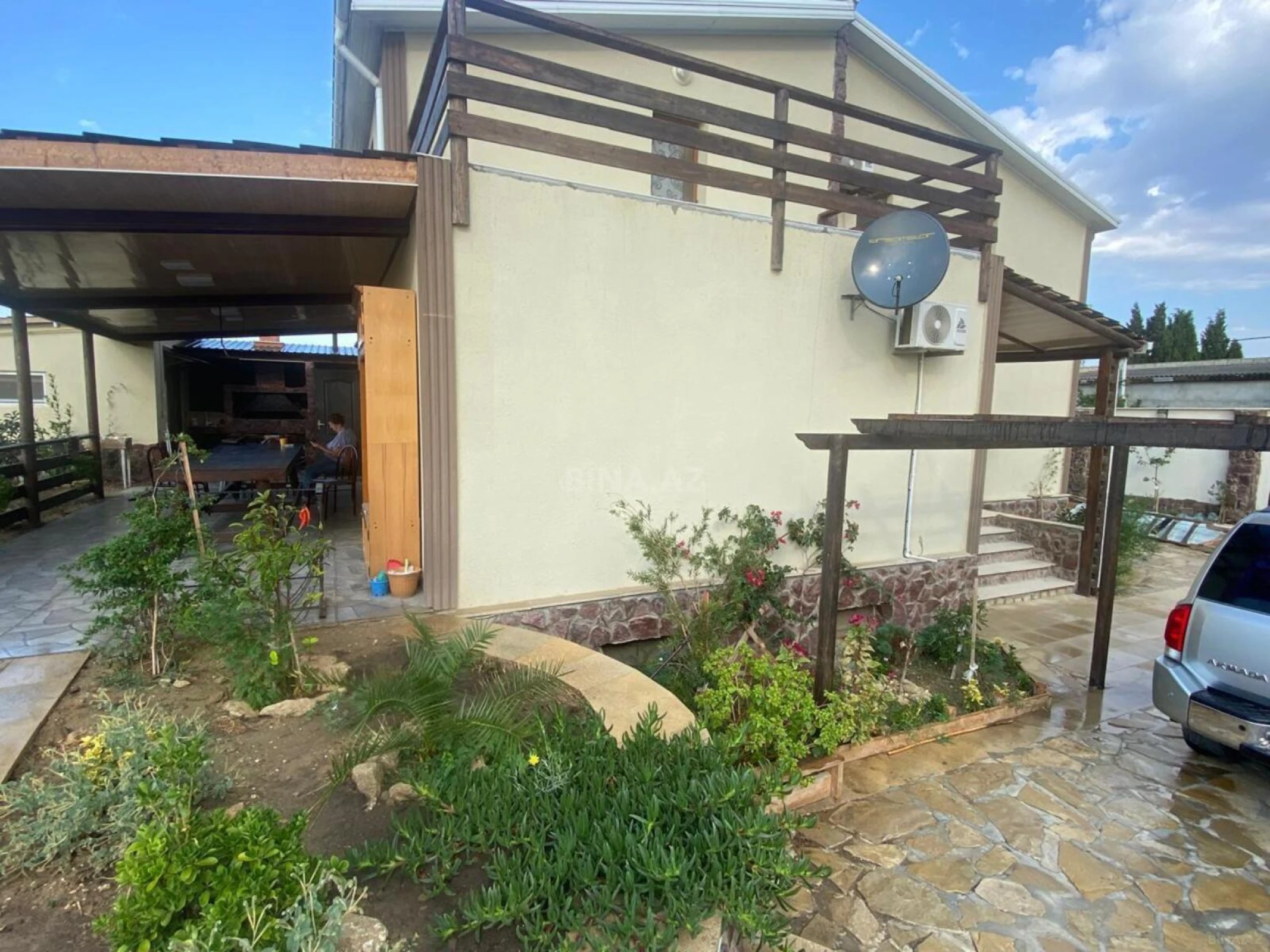 Satılır 6 otaqlı həyət evi 160 m²