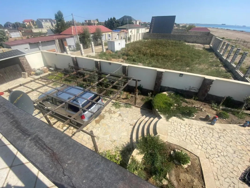 Satılır 6 otaqlı həyət evi 160 m²