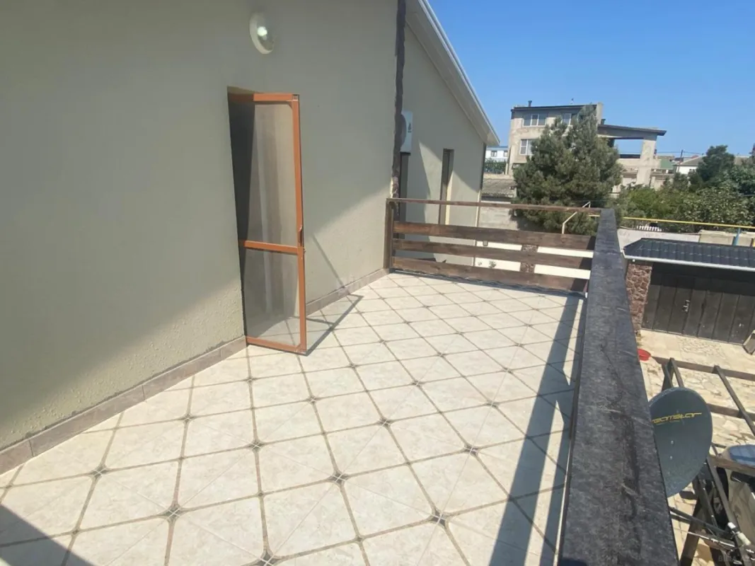 Satılır 6 otaqlı həyət evi 160 m²