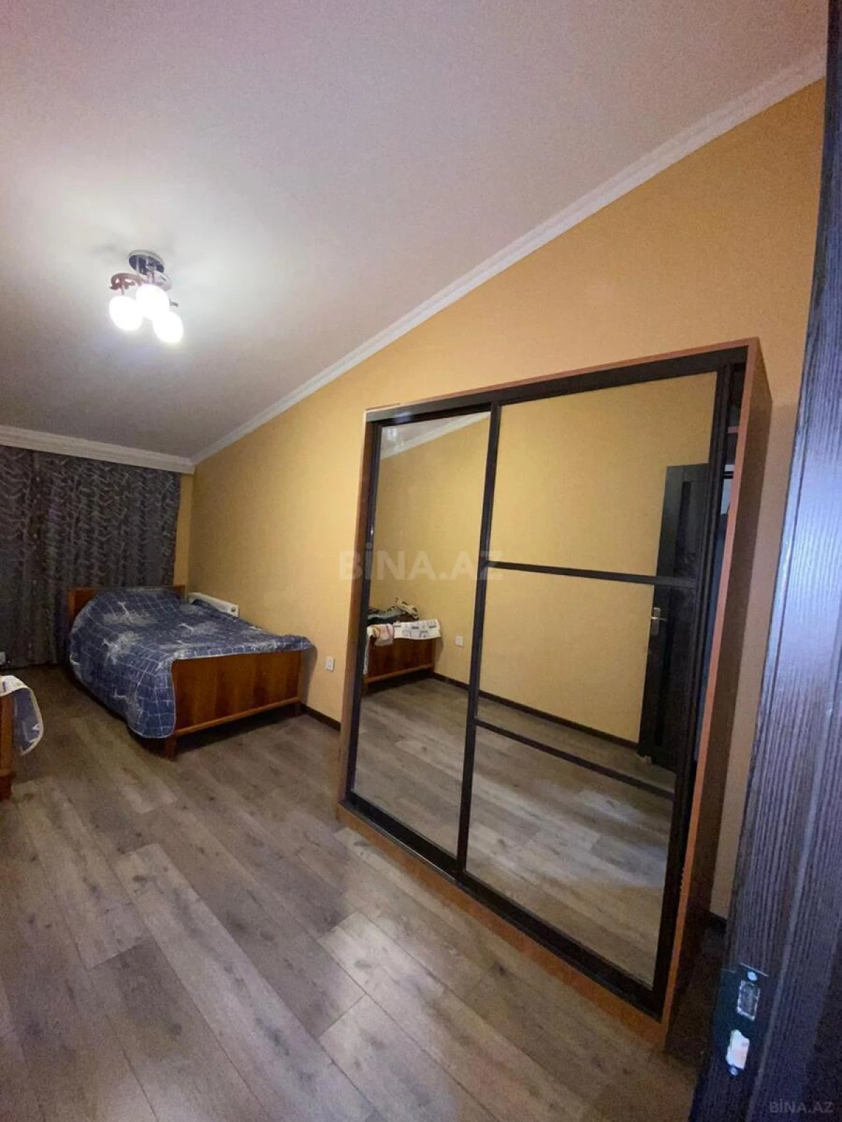 Satılır 6 otaqlı həyət evi 160 m²