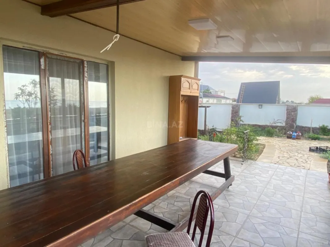 Satılır 6 otaqlı həyət evi 160 m²