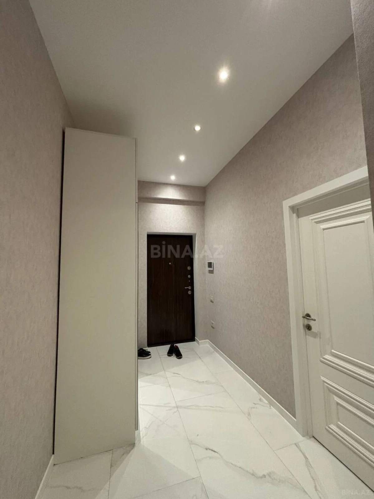 Kirayə verilir 3 otaqlı mənzil 130 m²