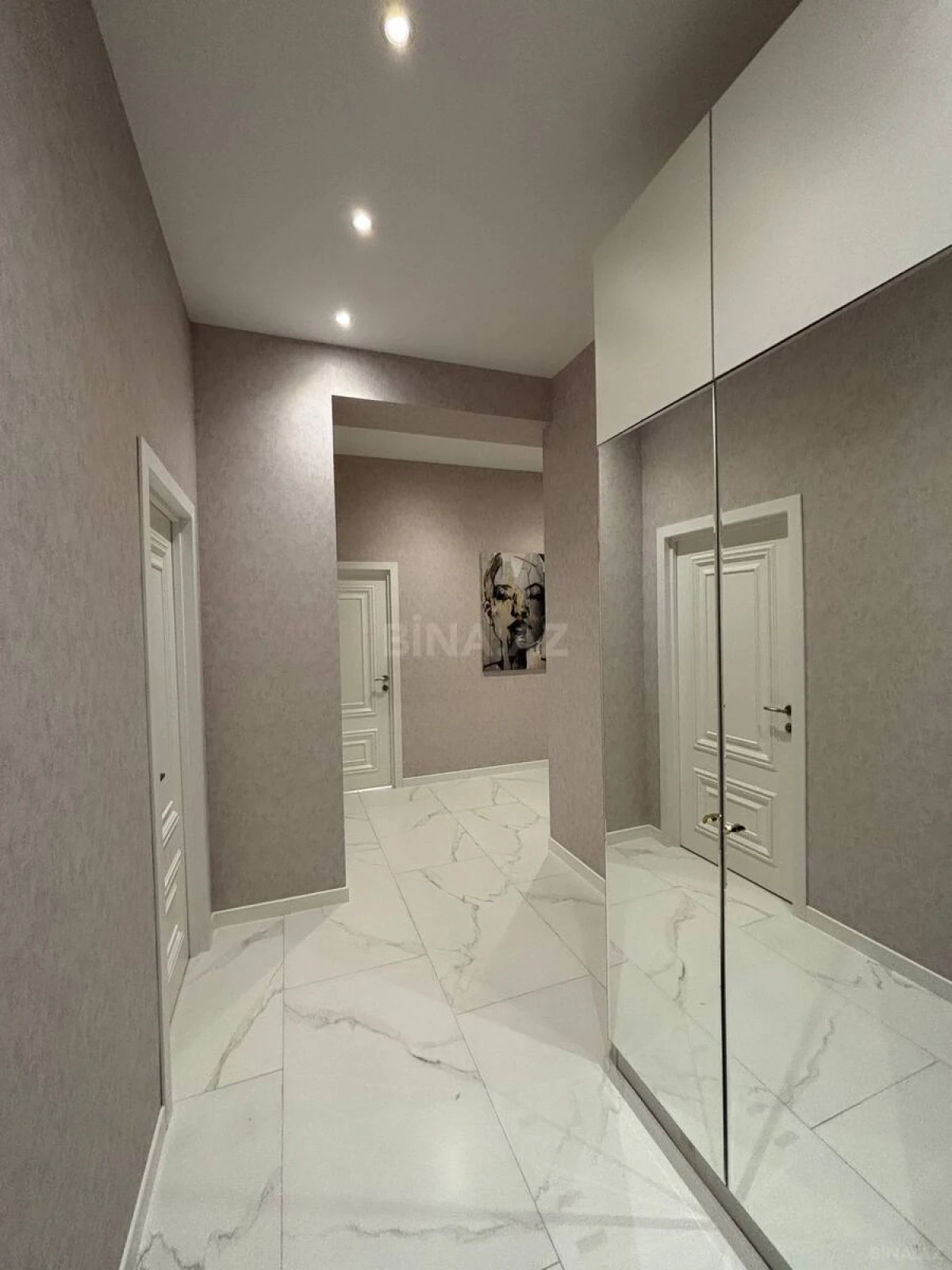 Kirayə verilir 3 otaqlı mənzil 130 m²