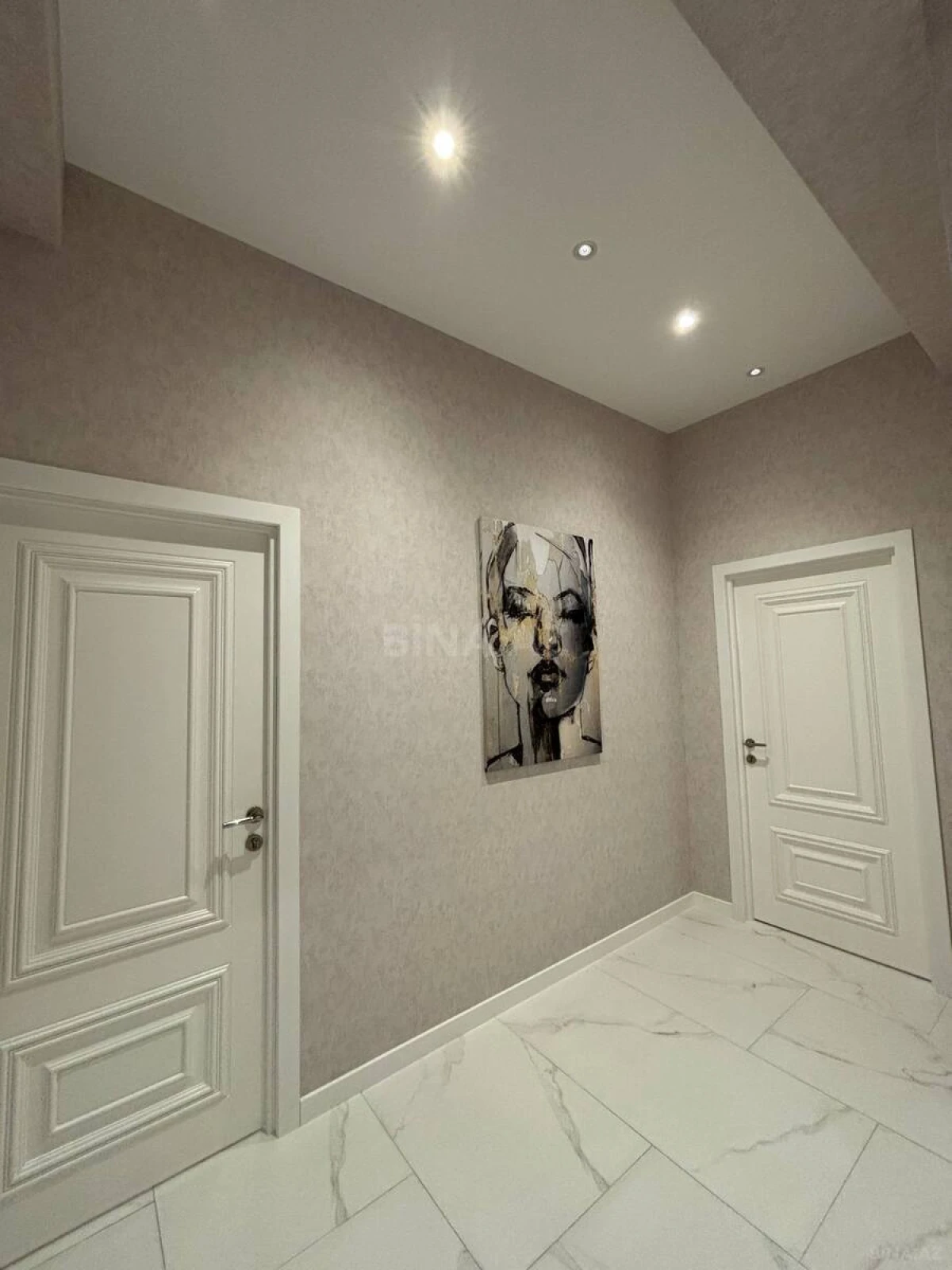 Kirayə verilir 3 otaqlı mənzil 130 m²