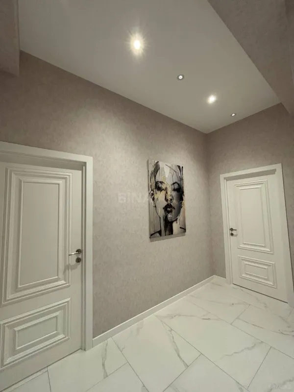 Kirayə verilir 3 otaqlı mənzil 130 m²