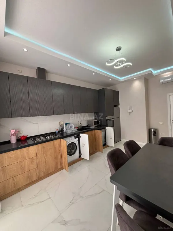 Kirayə verilir 3 otaqlı mənzil 130 m²
