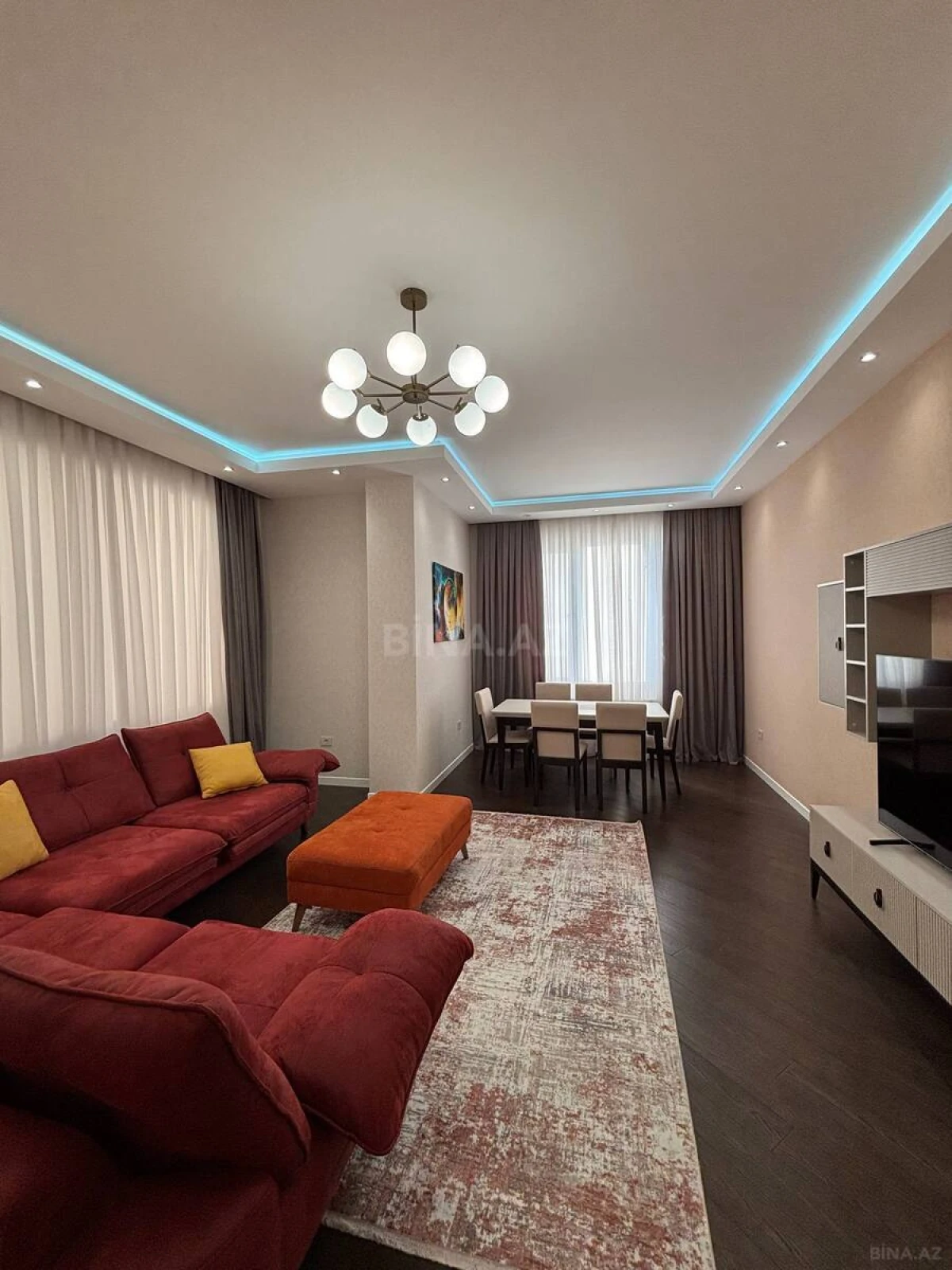 Kirayə verilir 3 otaqlı mənzil 130 m²