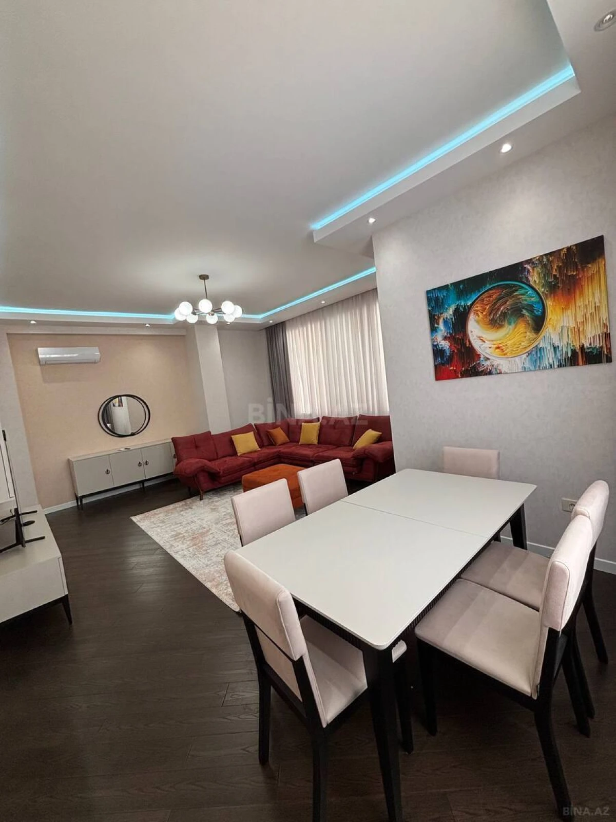 Kirayə verilir 3 otaqlı mənzil 130 m²