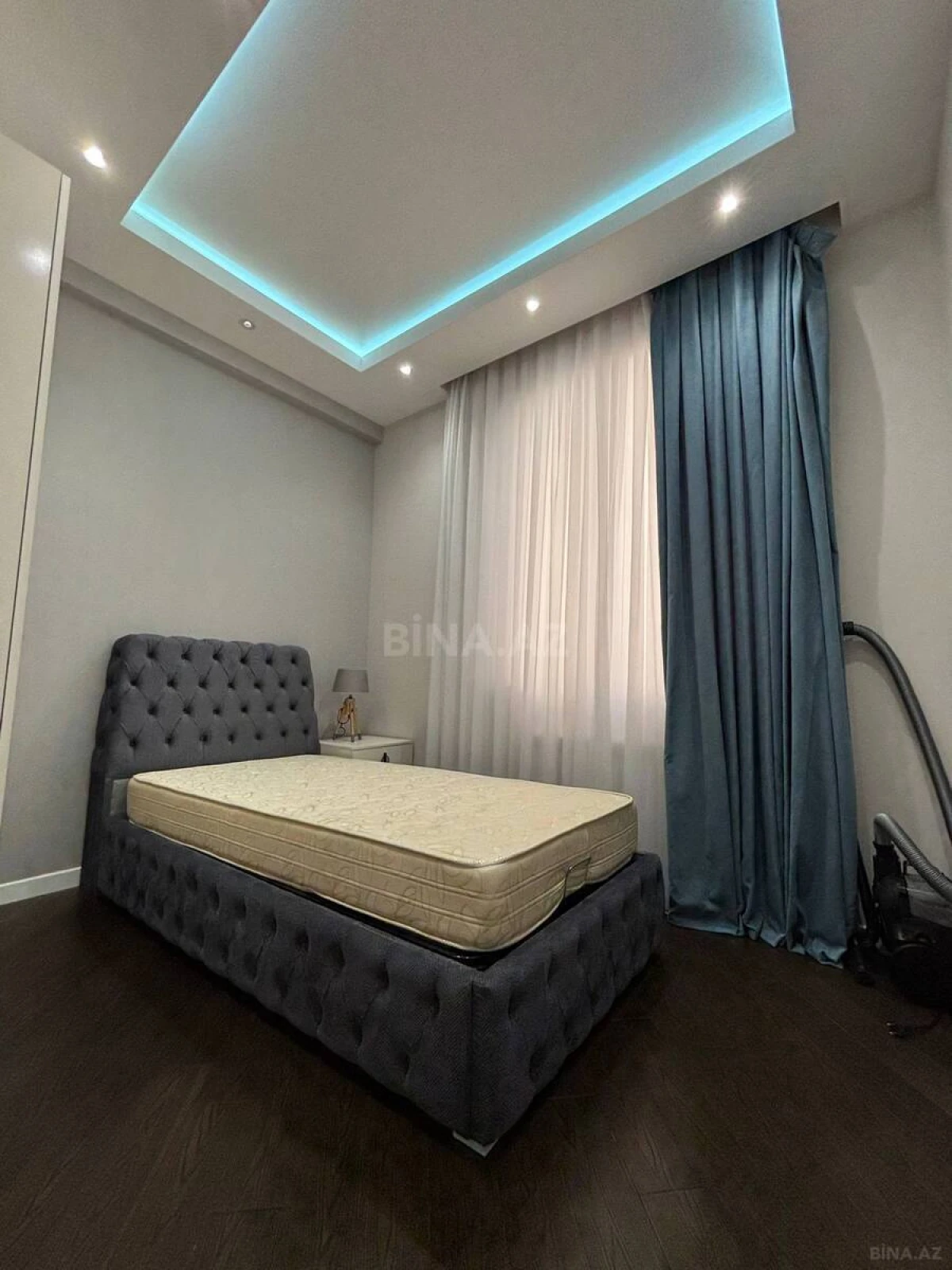 Kirayə verilir 3 otaqlı mənzil 130 m²
