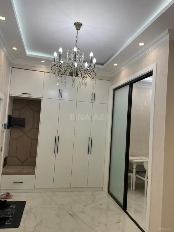 Kirayə verilir 2 otaqlı mənzil 95 m²
