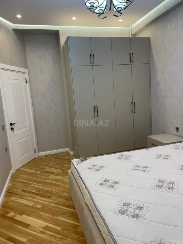 Kirayə verilir 2 otaqlı mənzil 95 m²
