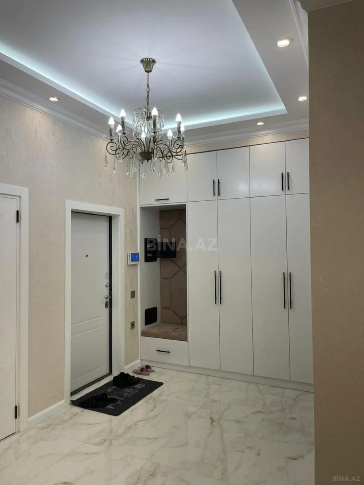 Kirayə verilir 2 otaqlı mənzil 95 m²