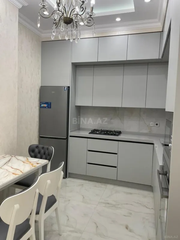Kirayə verilir 2 otaqlı mənzil 95 m²