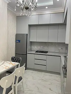 Kirayə verilir 2 otaqlı mənzil 95 m²