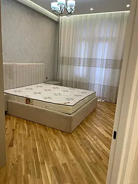 Kirayə verilir 2 otaqlı mənzil 95 m²