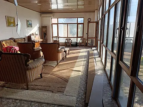 Satılır 5 otaqlı həyət evi 160 m²