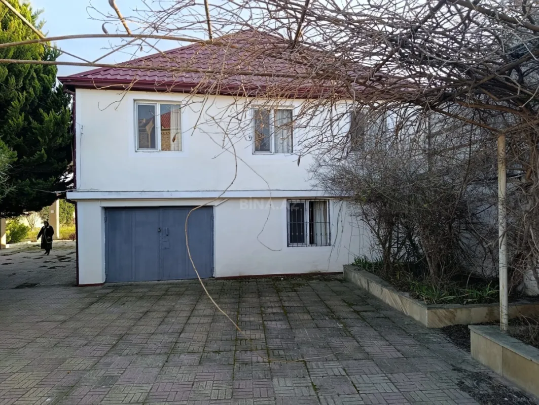 Satılır 5 otaqlı həyət evi 160 m²
