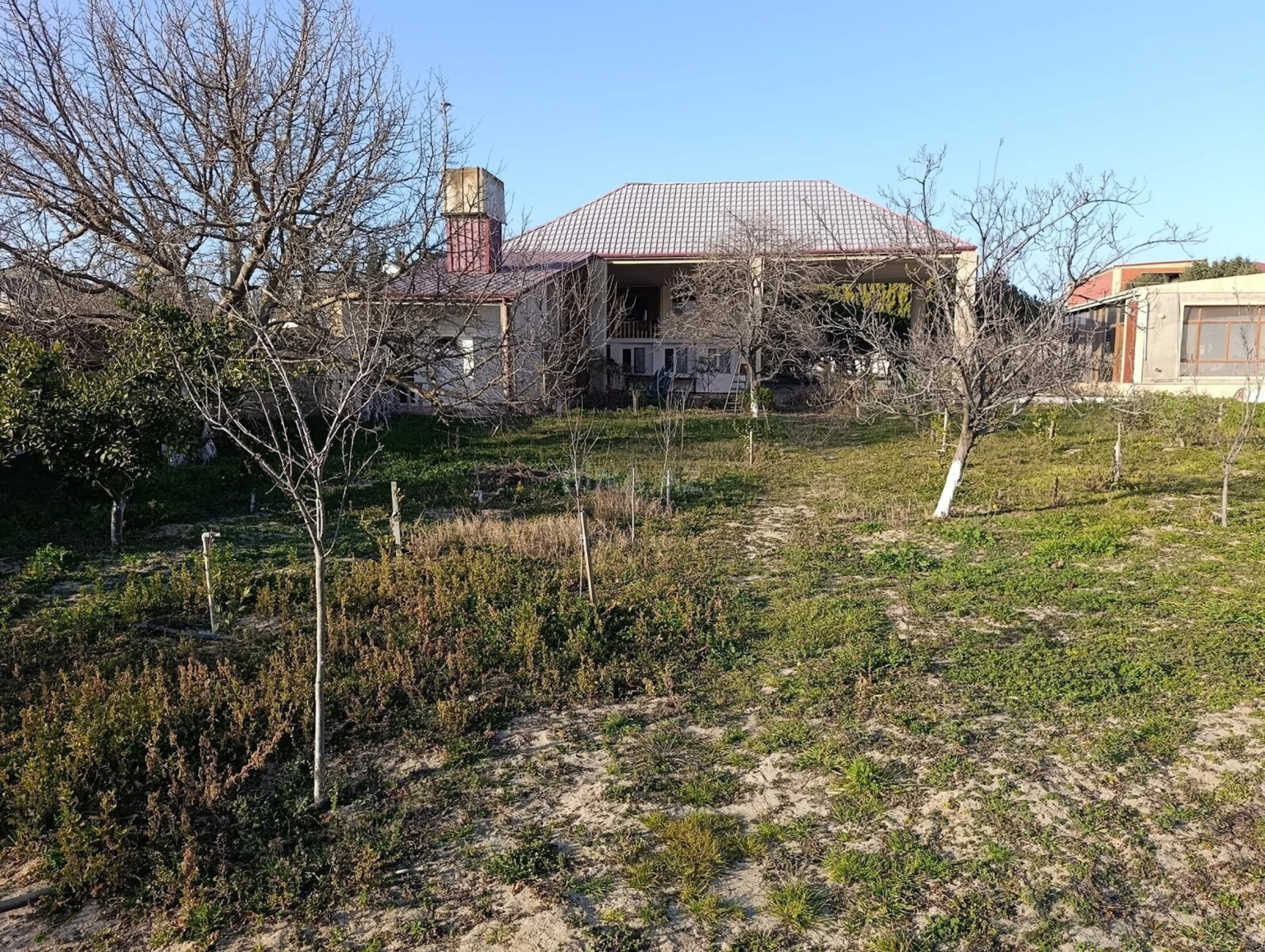 Satılır 5 otaqlı həyət evi 160 m²