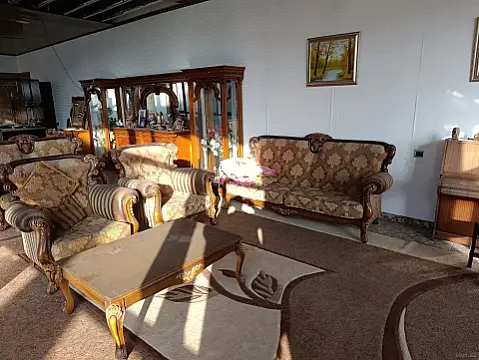 Satılır 5 otaqlı həyət evi 160 m²