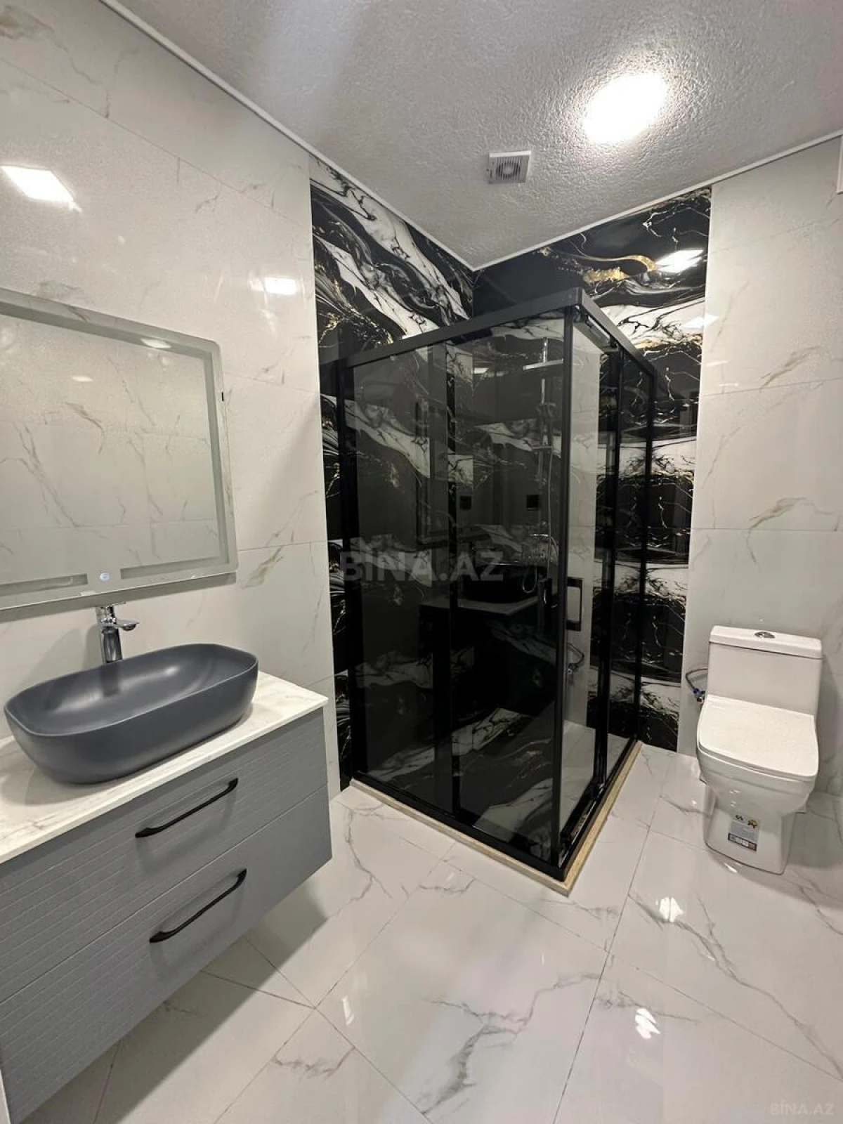 Satılır 4 otaqlı həyət evi 240 m²