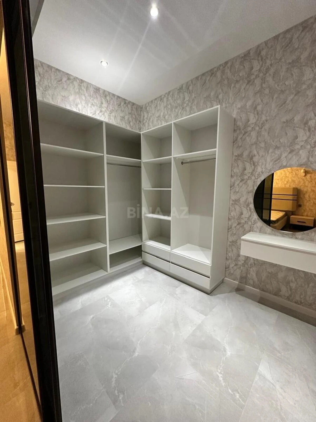 Satılır 4 otaqlı həyət evi 240 m²