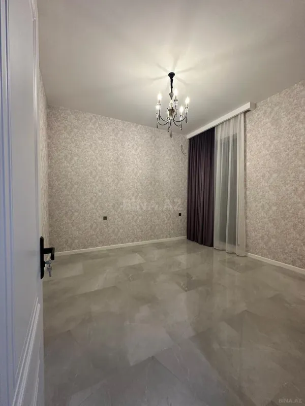 Satılır 4 otaqlı həyət evi 240 m²
