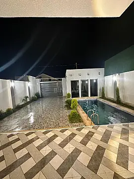 Satılır 4 otaqlı həyət evi 240 m²