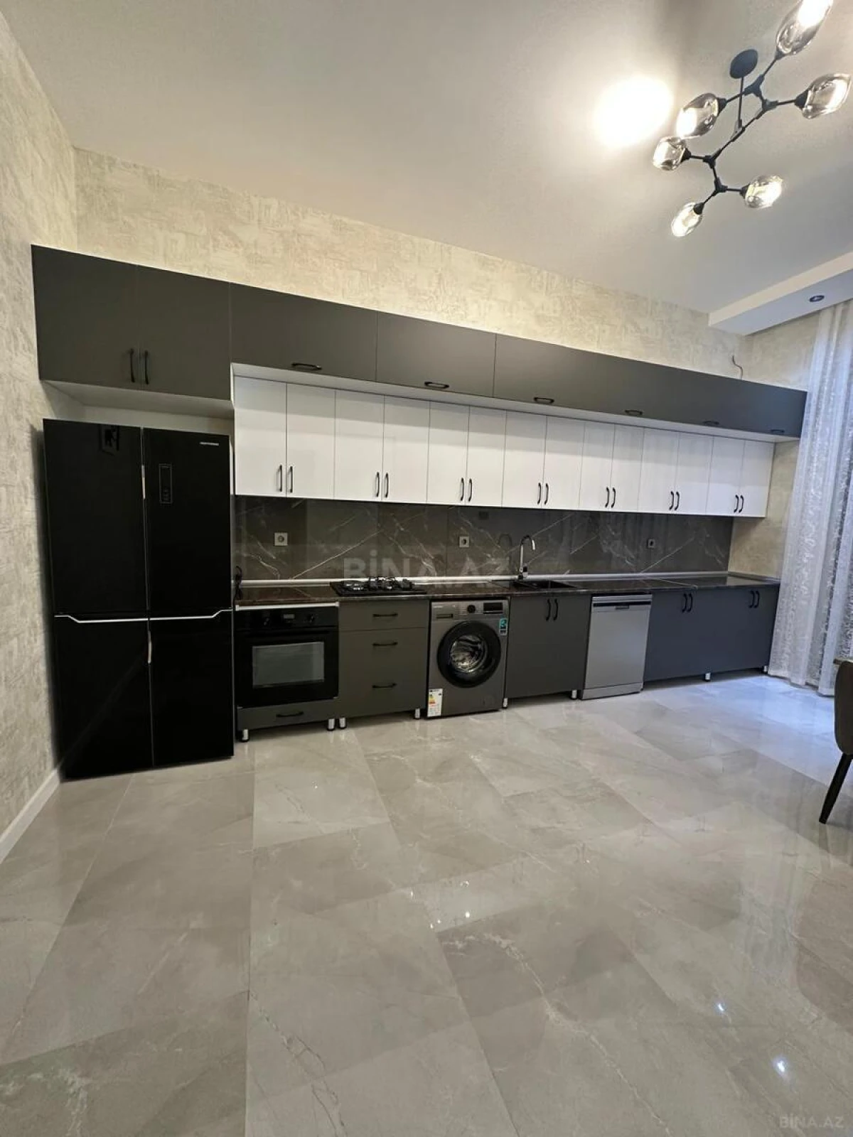 Satılır 4 otaqlı həyət evi 240 m²