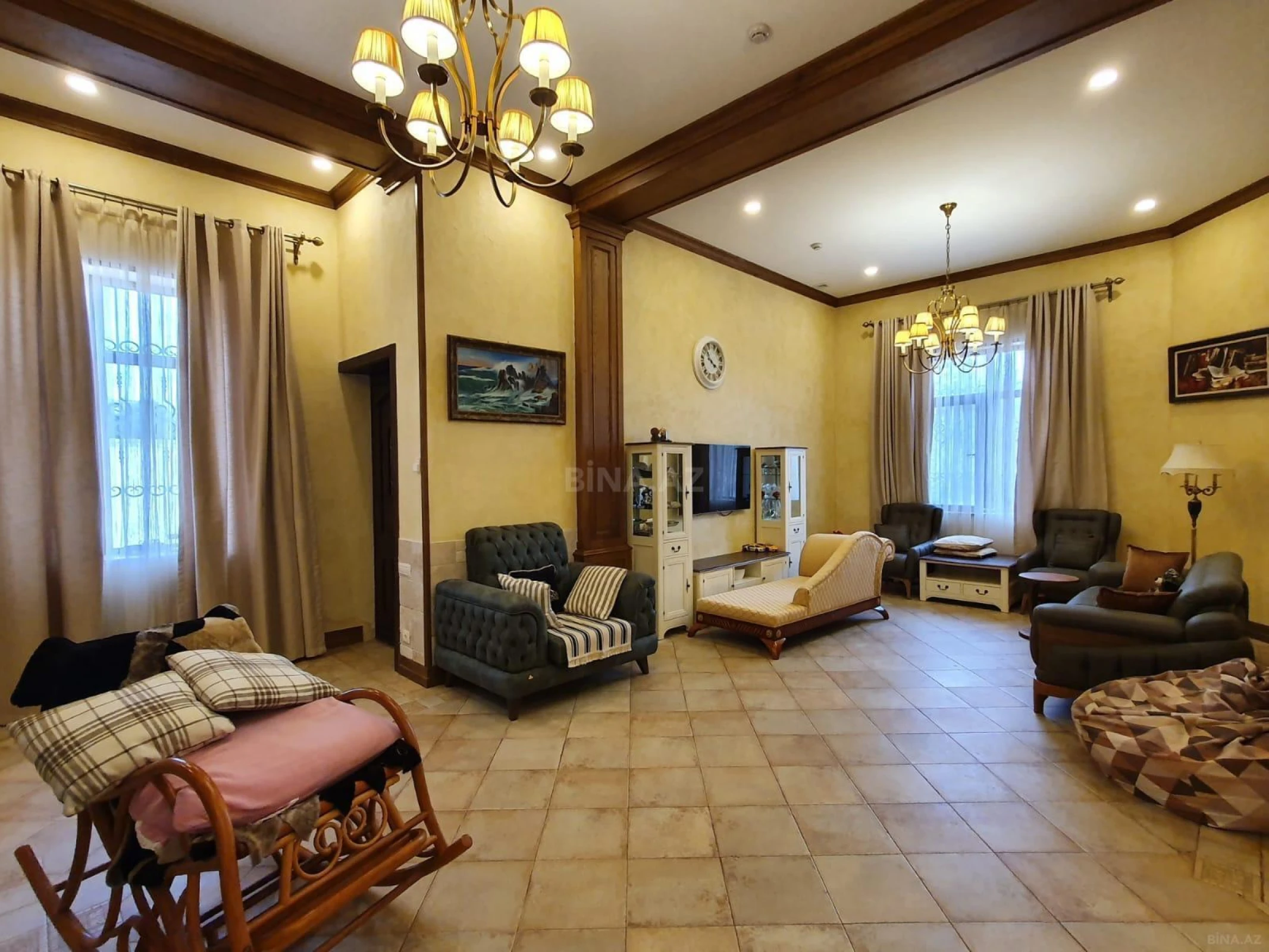 Satılır 5 otaqlı həyət evi 238 m²