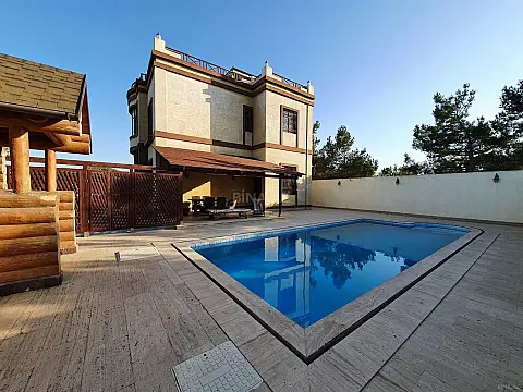 Satılır 5 otaqlı həyət evi 238 m²