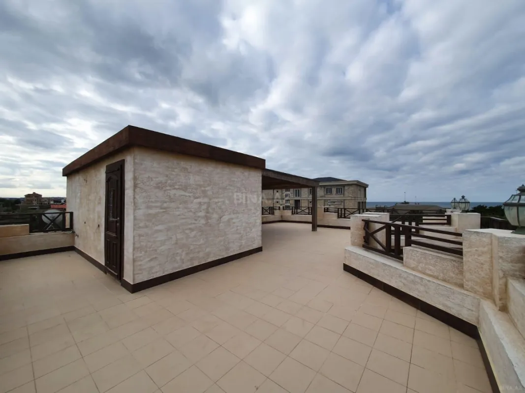 Satılır 5 otaqlı həyət evi 238 m²