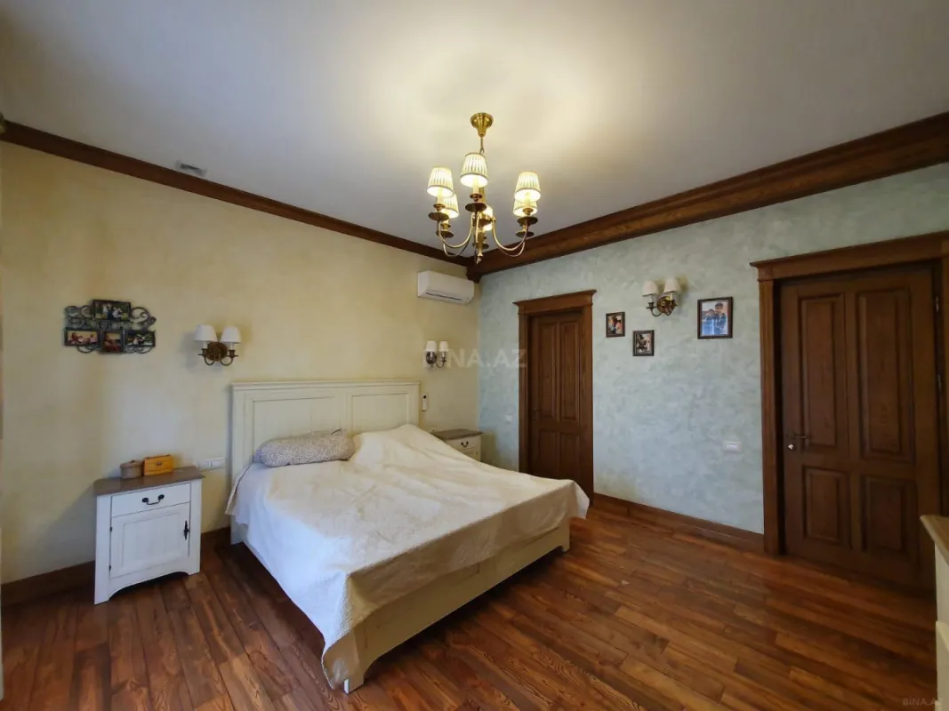 Satılır 5 otaqlı həyət evi 238 m²