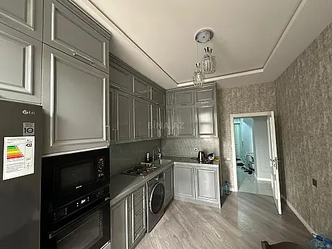 Kirayə verilir 3 otaqlı mənzil 100 m²