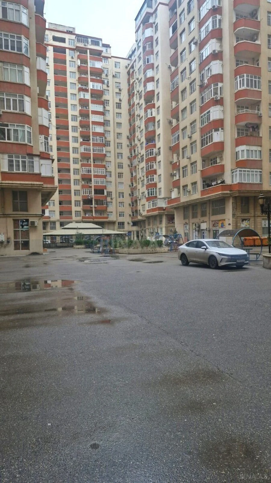 Kirayə verilir 2 otaqlı mənzil 60 m²
