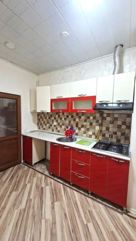 Kirayə verilir 2 otaqlı mənzil 60 m²