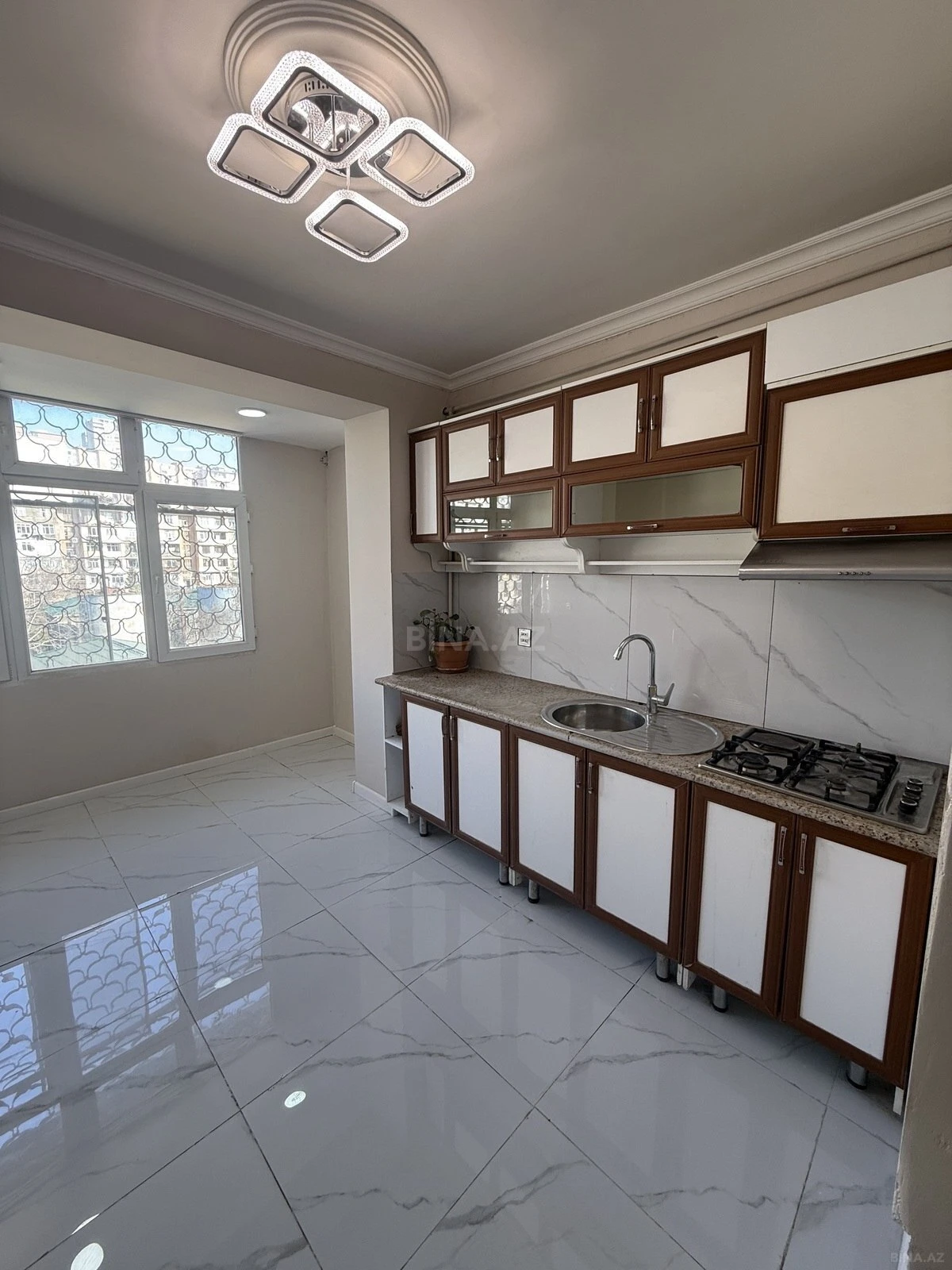 Satılır 3 otaqlı mənzil 85 m²