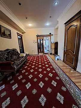 Satılır 3 otaqlı mənzil 130 m²