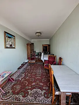 Satılır 3 otaqlı mənzil 130 m²