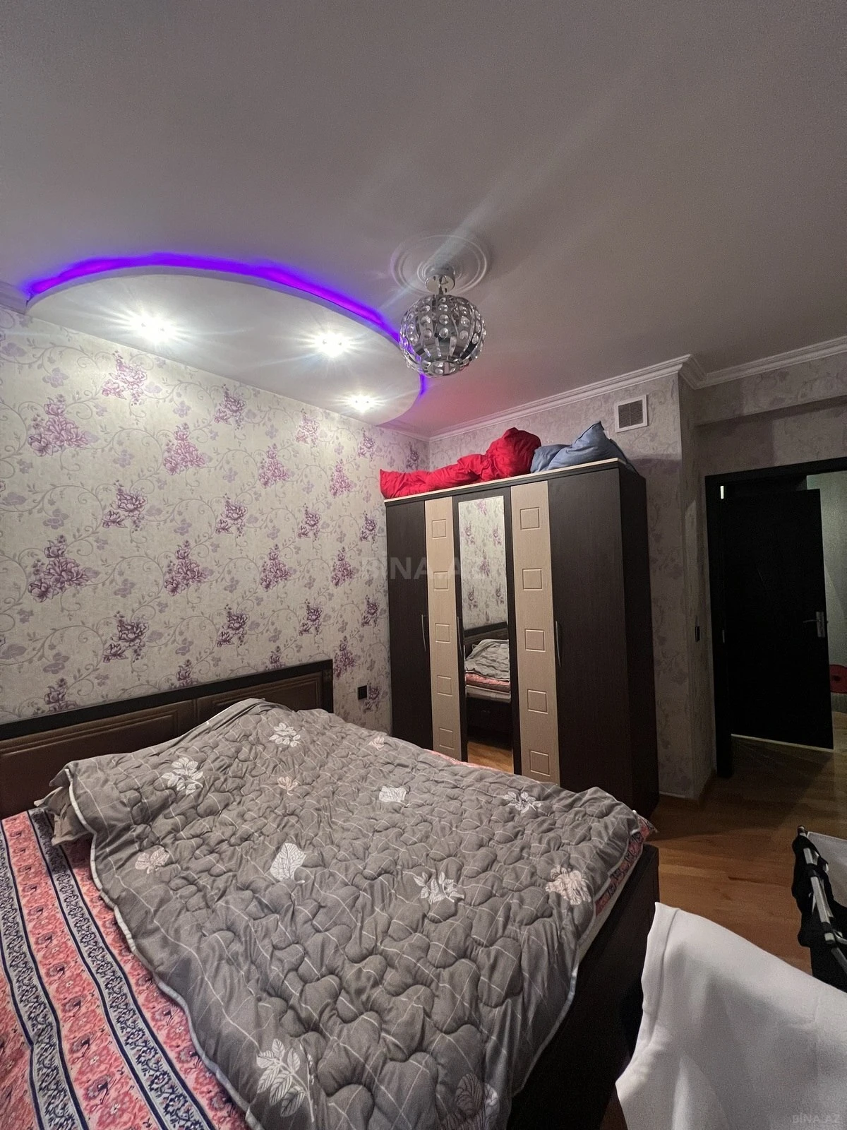 Satılır 2 otaqlı mənzil 60 m²