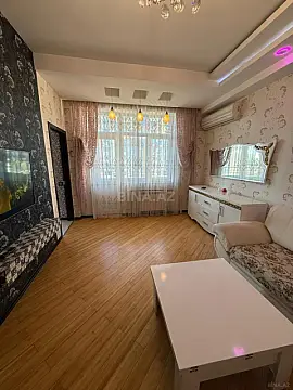 Kirayə verilir 2 otaqlı mənzil 65 m²