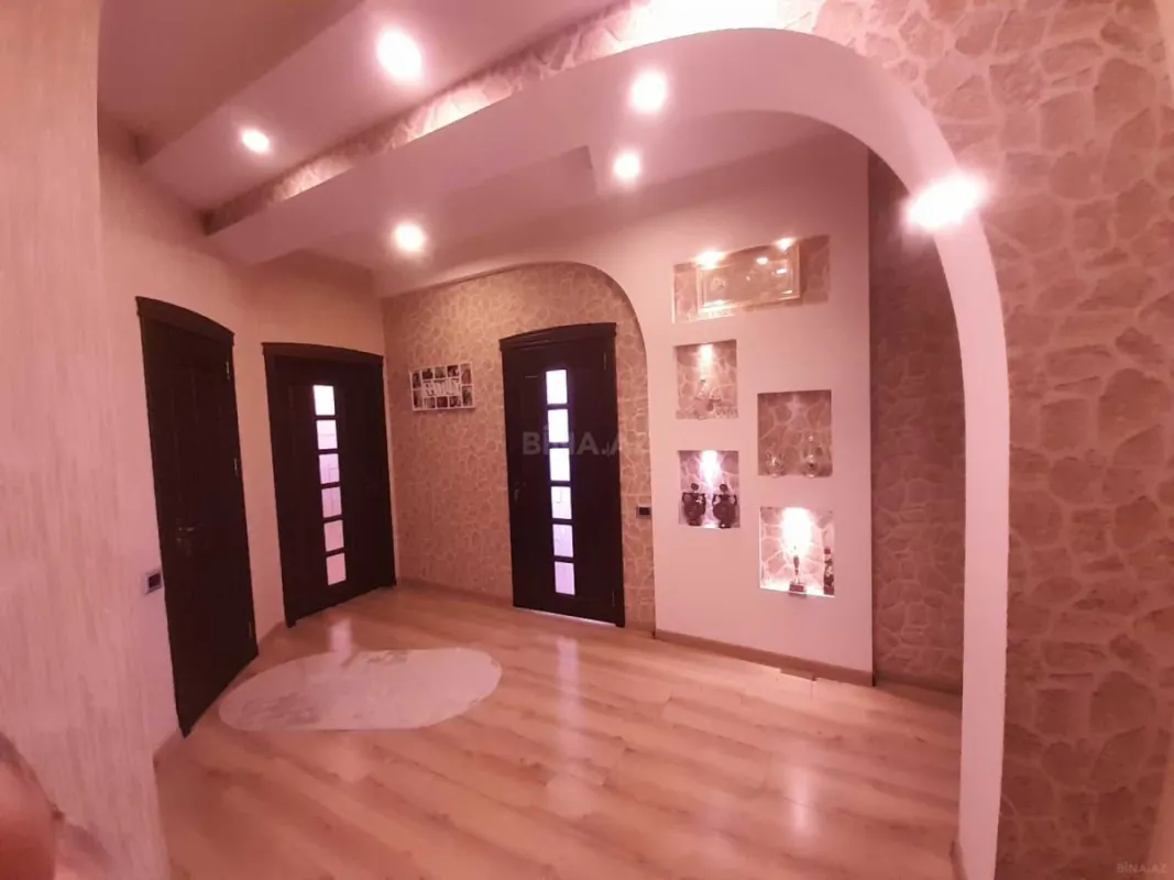 Satılır 3 otaqlı mənzil 116 m²
