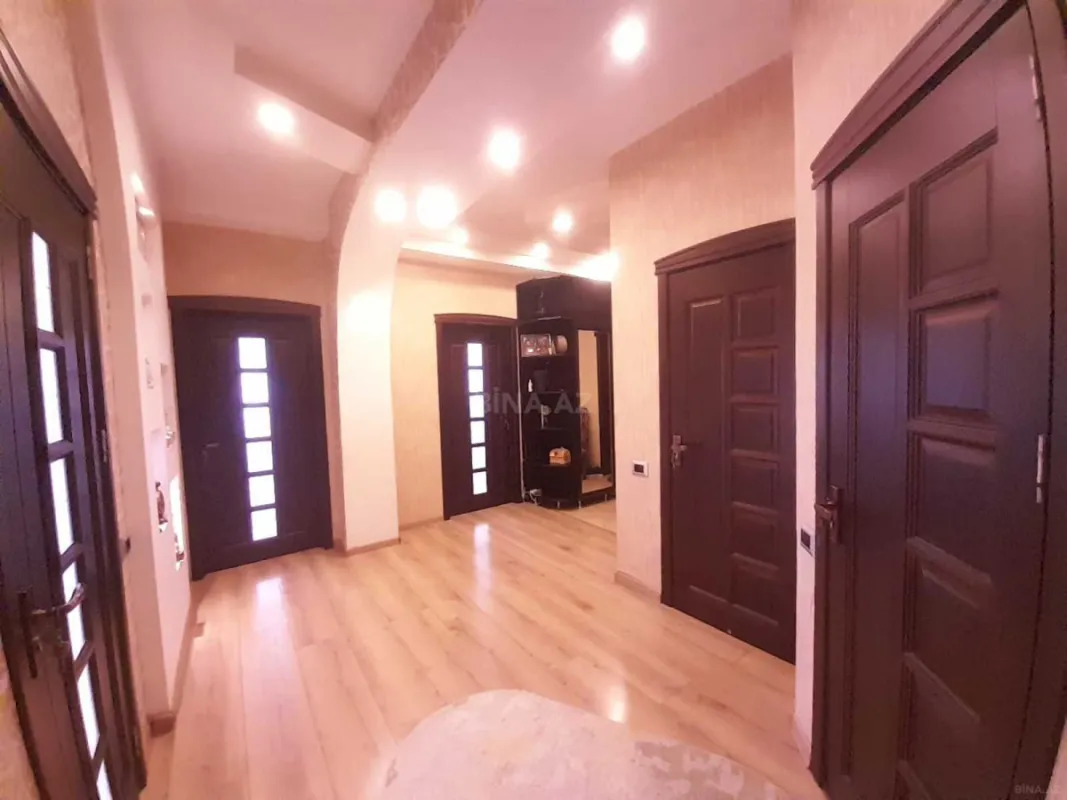 Satılır 3 otaqlı mənzil 116 m²