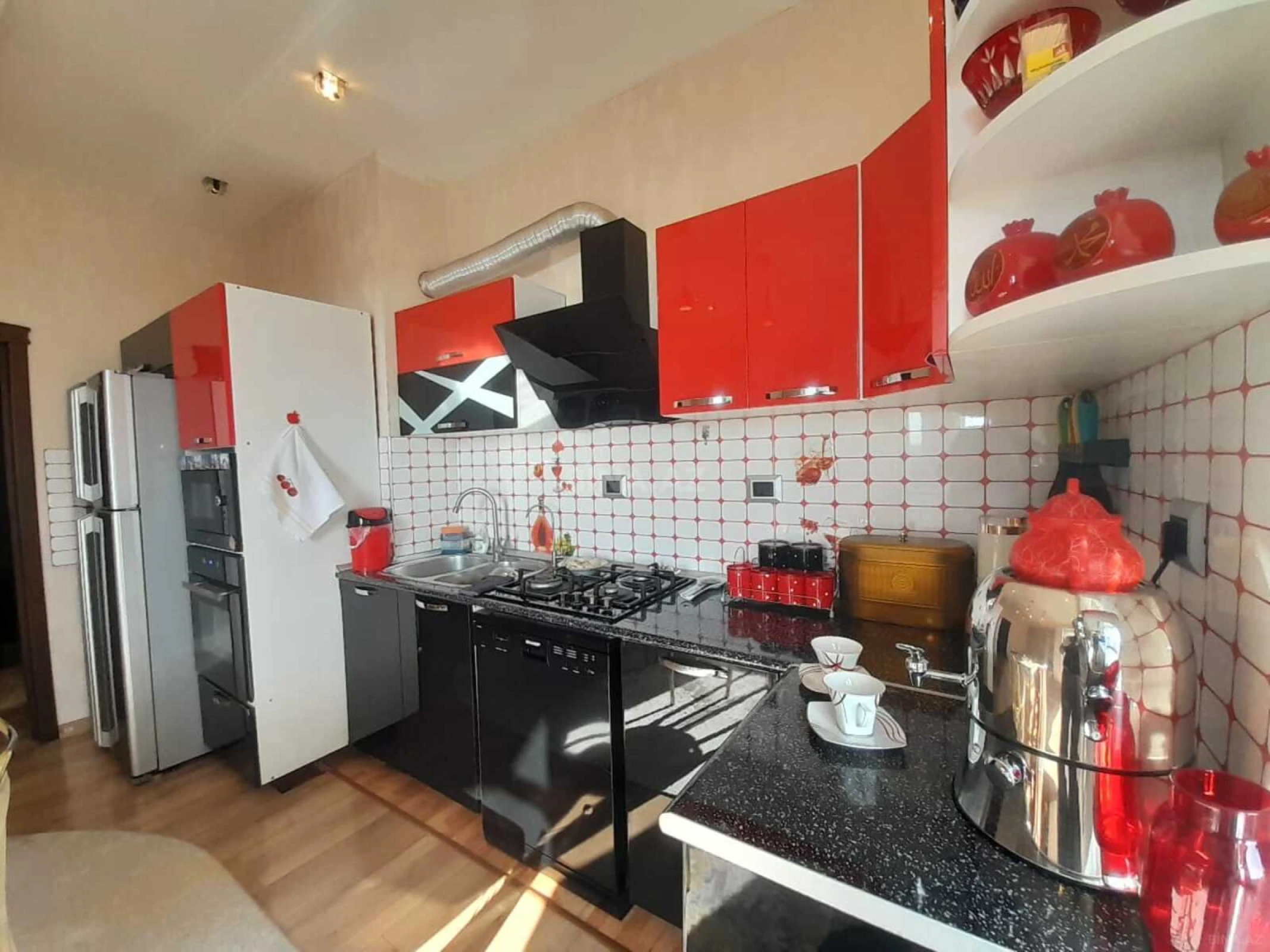 Satılır 3 otaqlı mənzil 116 m²