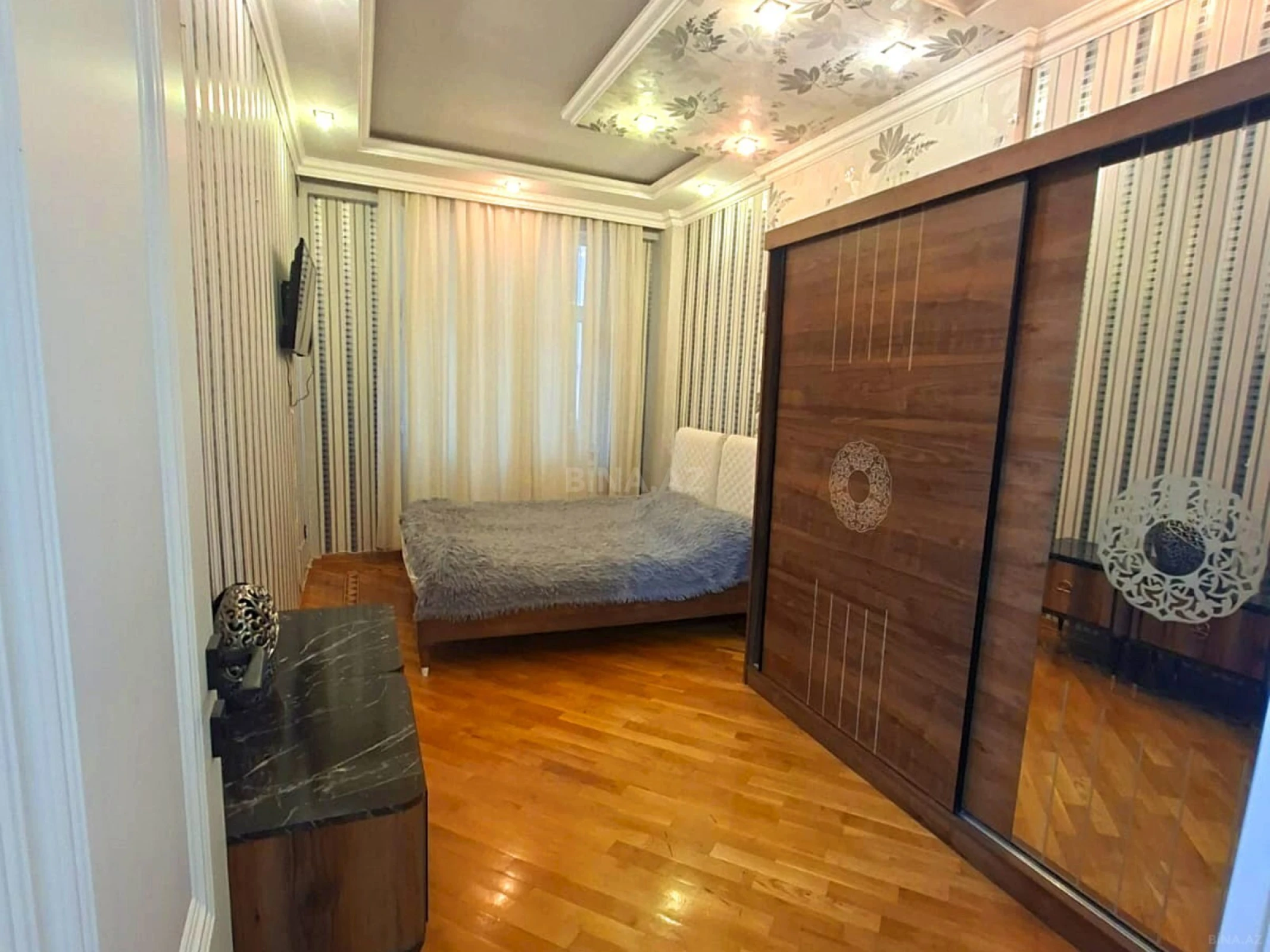Satılır 3 otaqlı mənzil 92 m²