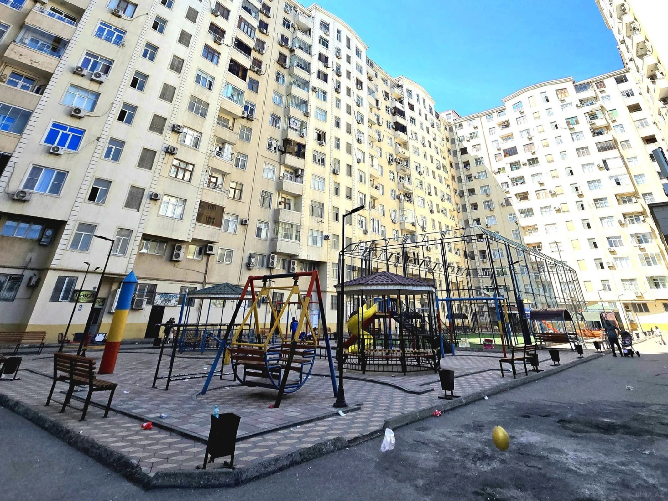 Satılır 3 otaqlı mənzil 92 m²