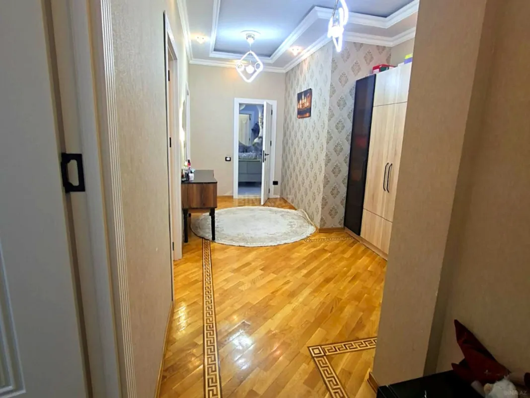 Satılır 3 otaqlı mənzil 92 m²