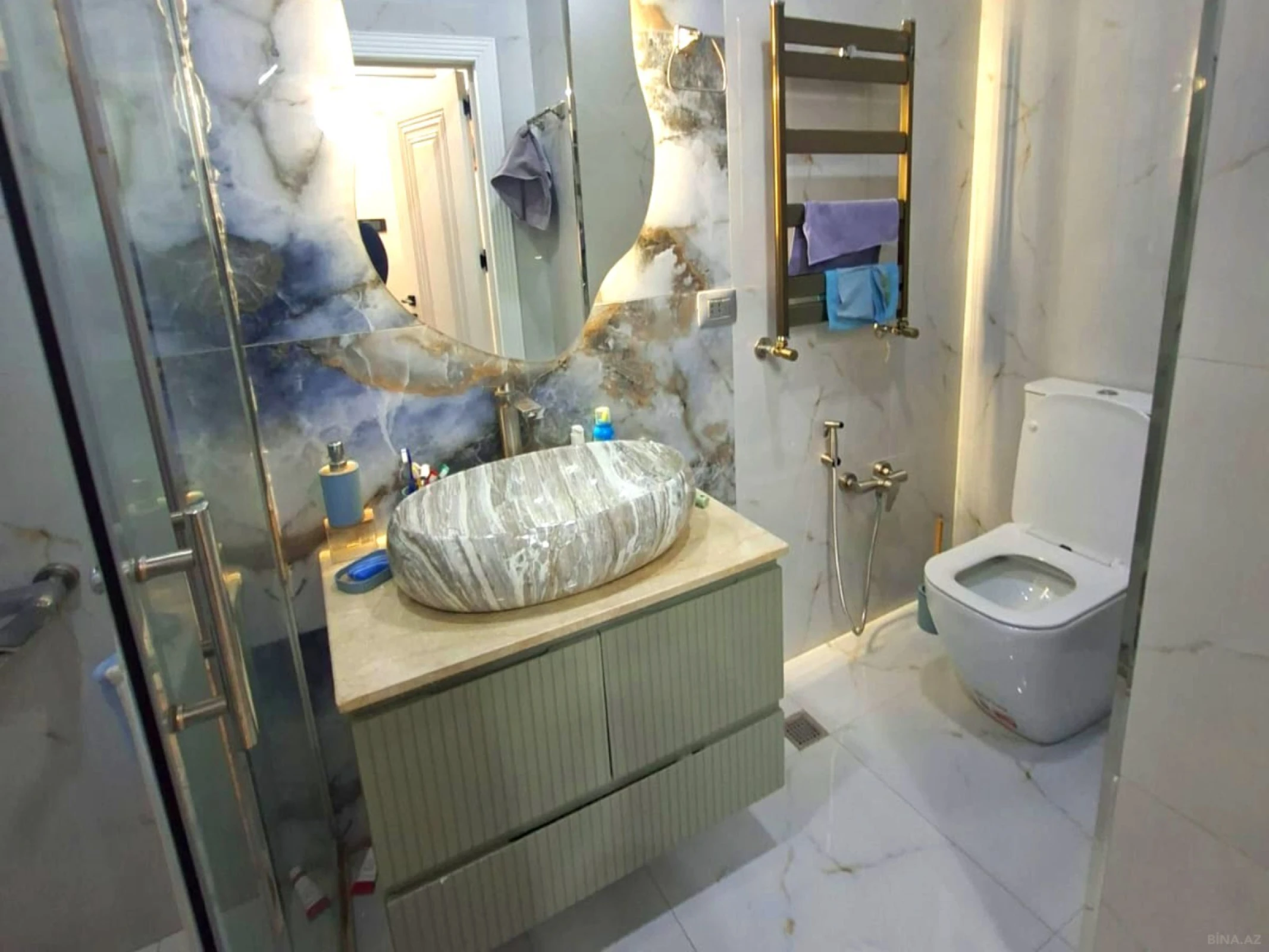 Satılır 3 otaqlı mənzil 92 m²