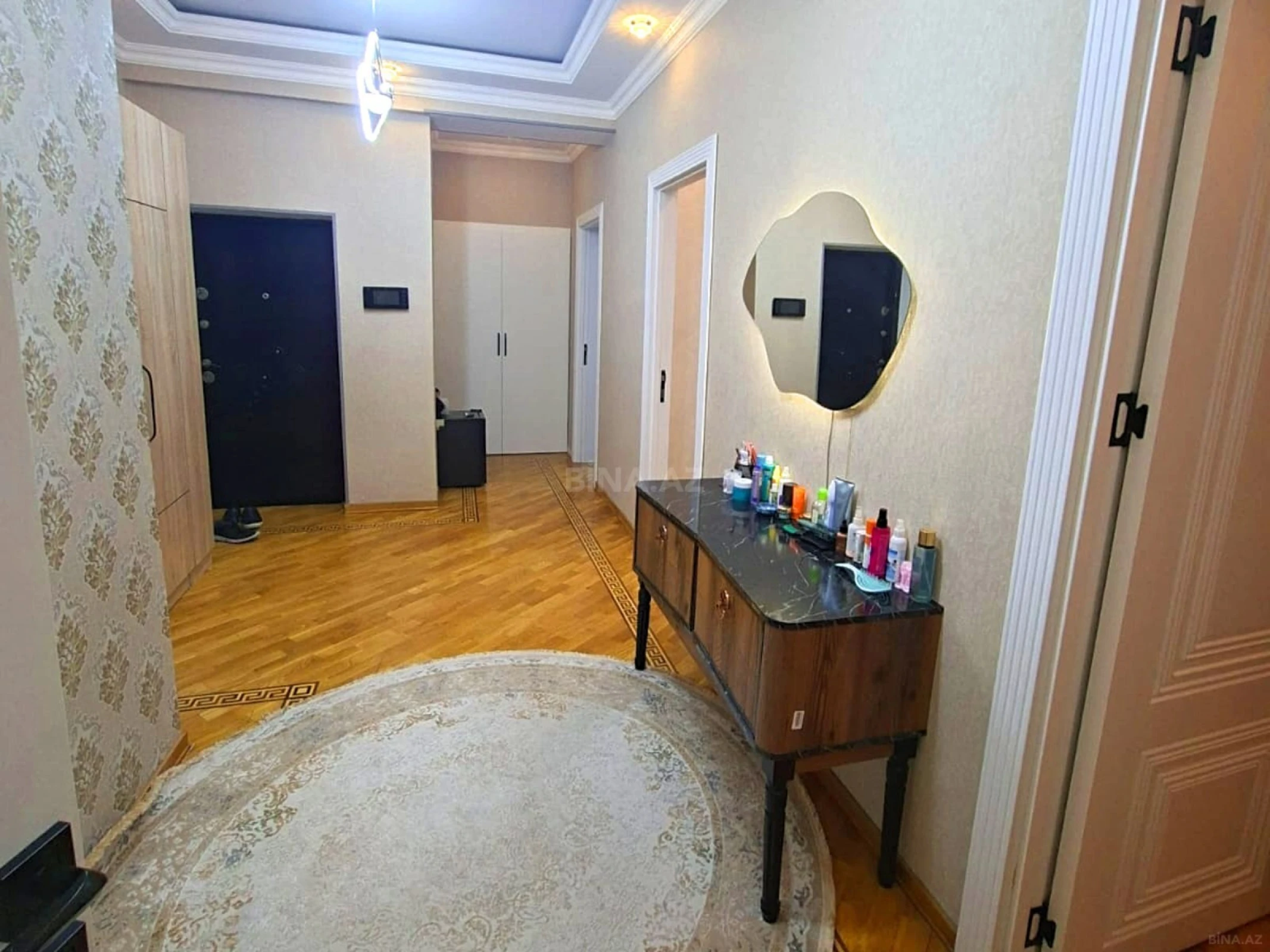 Satılır 3 otaqlı mənzil 92 m²