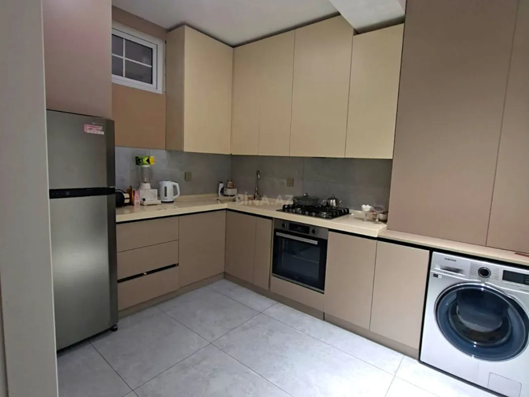 Satılır 3 otaqlı mənzil 92 m²